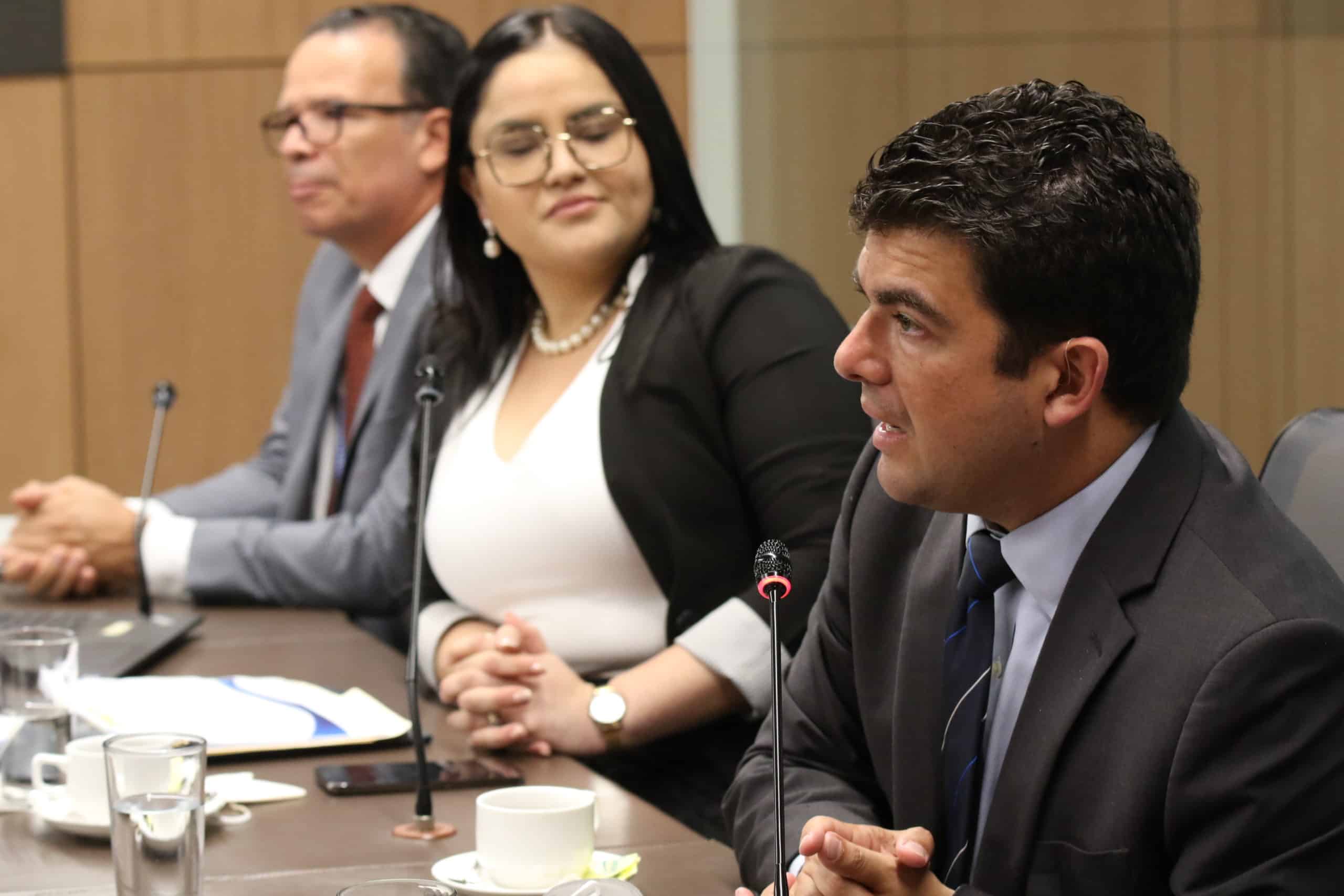 CCSS mantiene obligatoriedad de vacunas contra el covid hasta que presidente Chaves no firme nuevo decreto