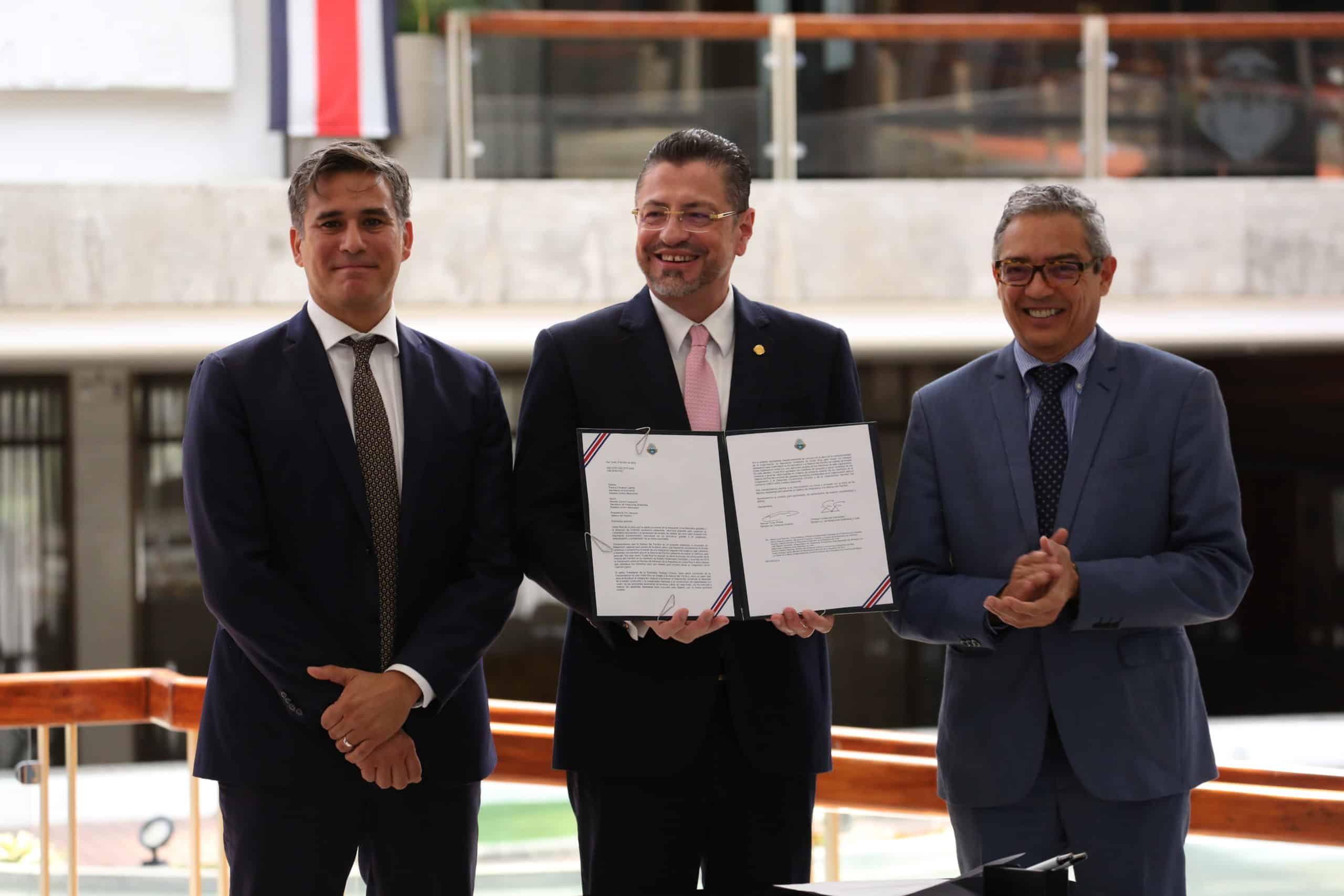 Costa Rica formaliza candidatura para ingresar a la Alianza del Pacífico