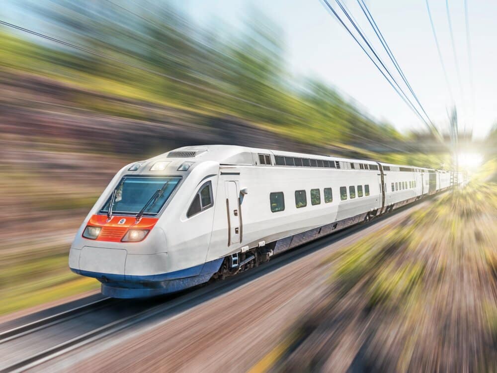 BCIE anuncia respaldo a nuevo proyecto de tren rápido que propone el Incofer