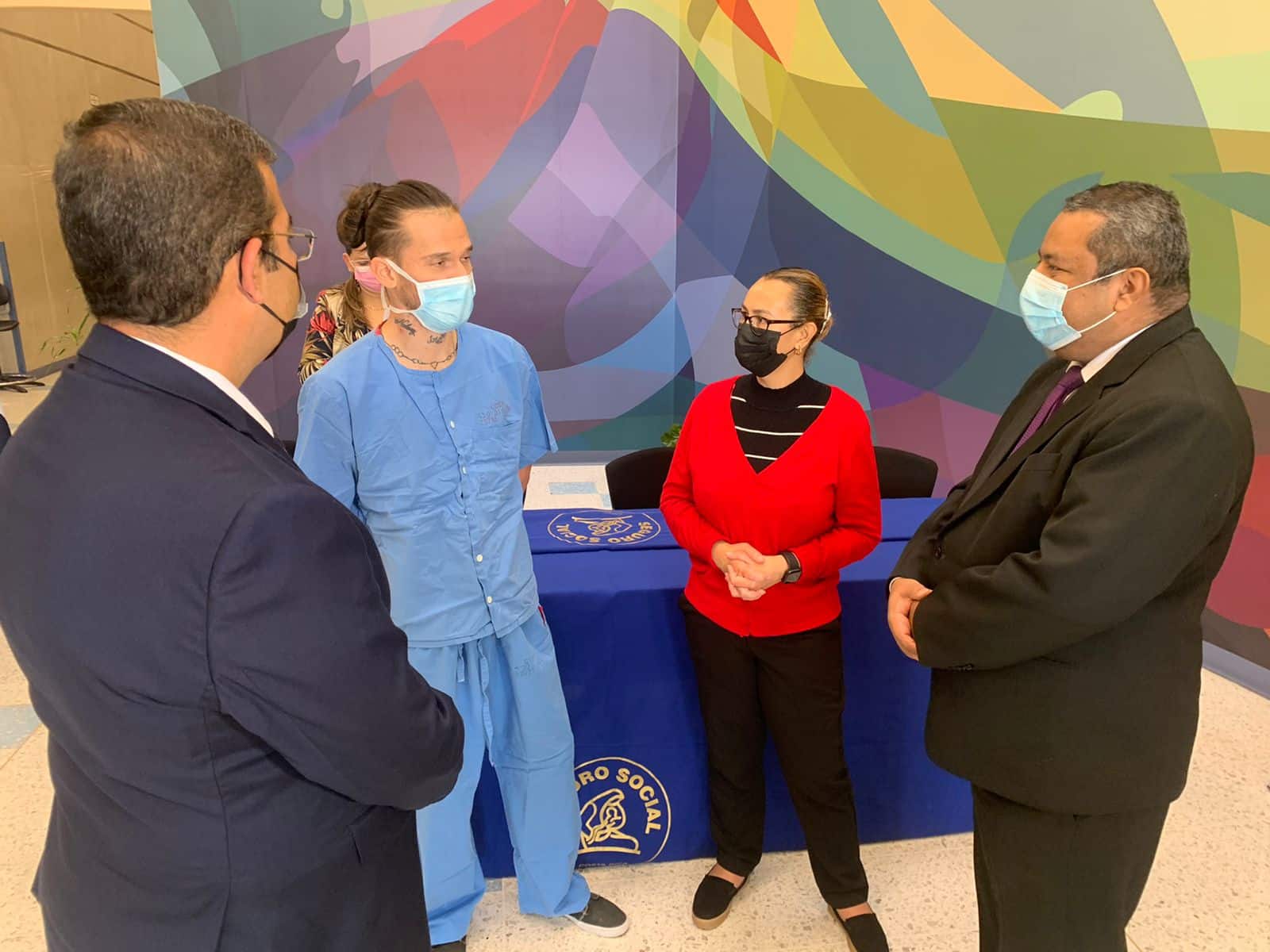 Hospital Calderón Guardia realizó el primer trasplante simultáneo de corazón y pulmones