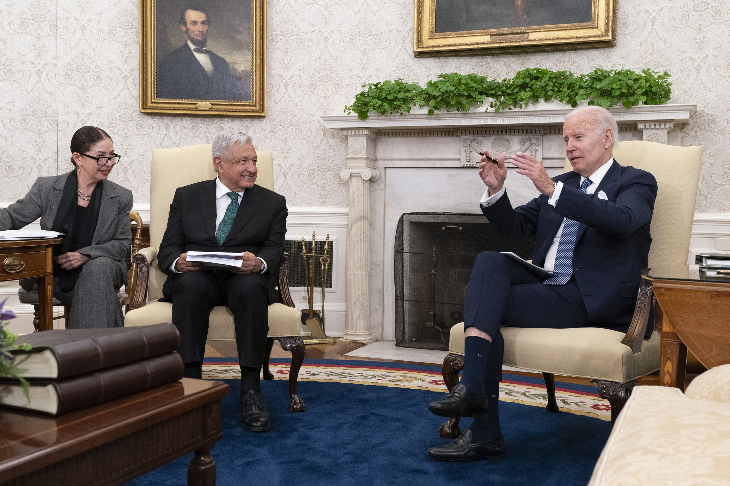Cara a cara entre Biden y López Obrador en un contexto de tensiones migratorias