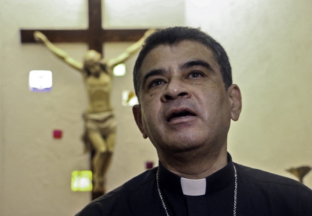 Obispo retenido en Nicaragua dice que tiene “casa por cárcel”