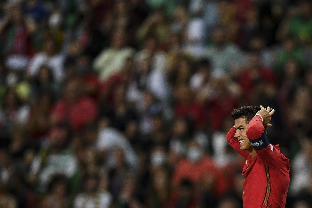 Cristiano Ronaldo busca desesperadamente una salida del Manchester United