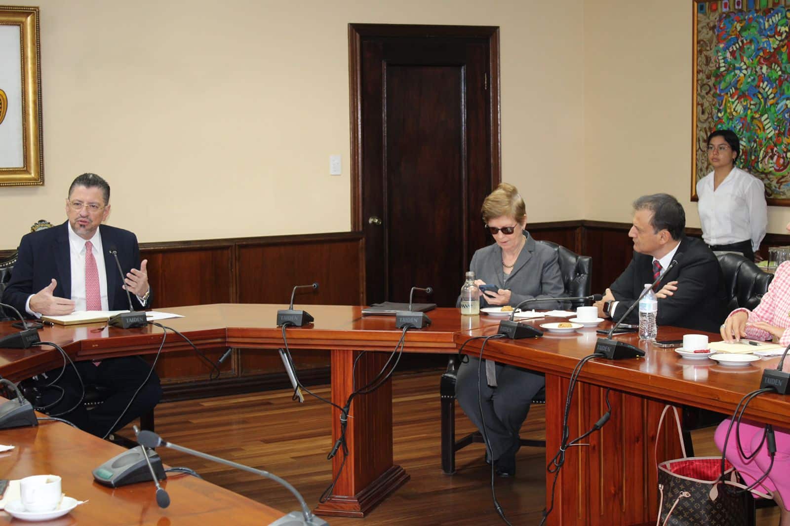 Presidente Chaves y diputados de Alajuela centraron su reunión en temas de infraestructura