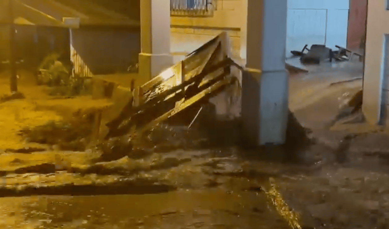 CNE atendió 52 incidentes por lluvias e inundaciones; video capta afectación en iglesia de Orosi