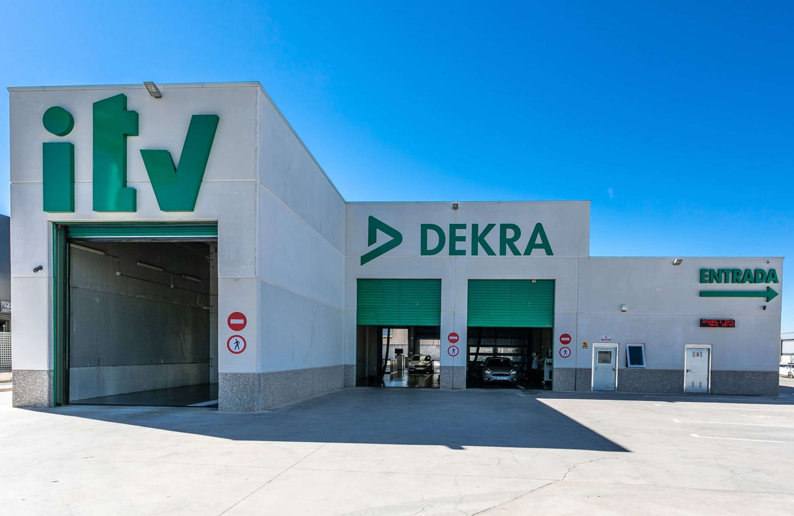 Gobierno defiende discrecionalidad en designación de empresa Dekra para revisión vehicular