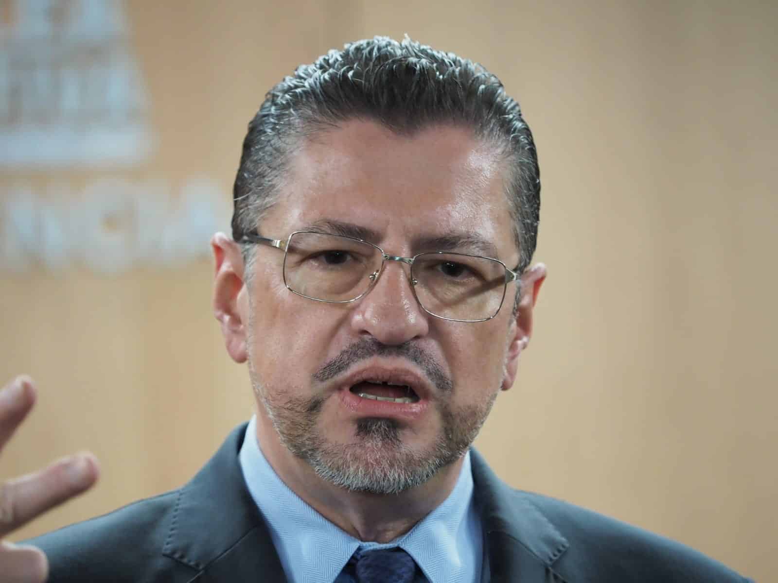 Rodrigo Chaves cambia fichas de gabinete: dos ministros y dos presidentes ejecutivos