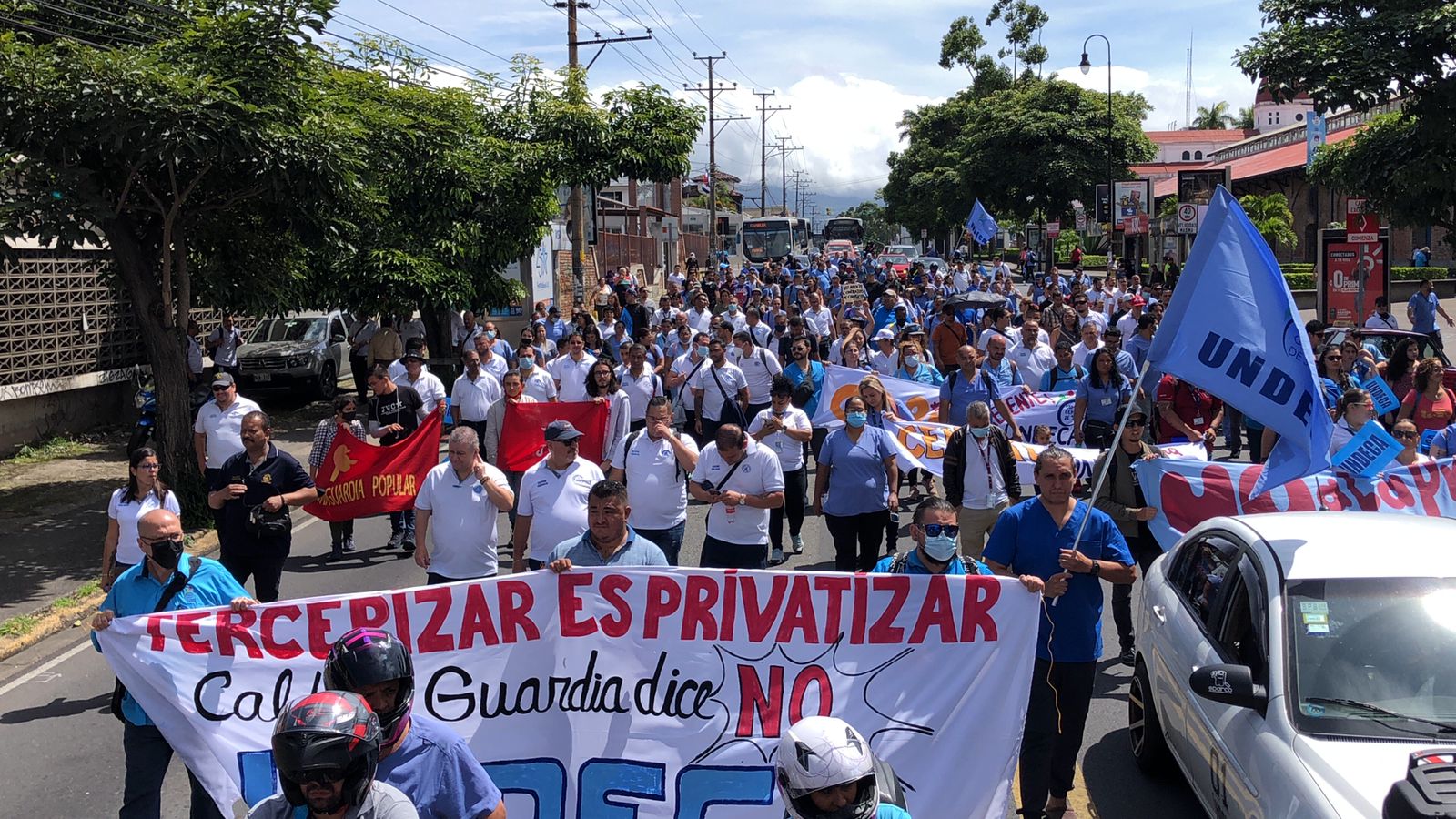 Huelga de trabajadores generó la suspensión de cinco salas de operaciones en el Hospital México