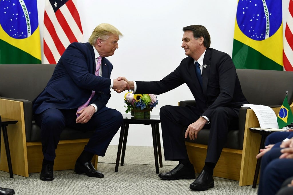 Trump insta a brasileños a votar por Bolsonaro y lo llama”el Trump tropical”