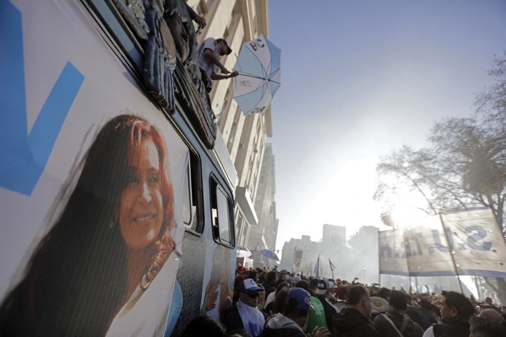 ¿Qué se sabe del atentado contra la vicepresidenta argentina Kirchner?