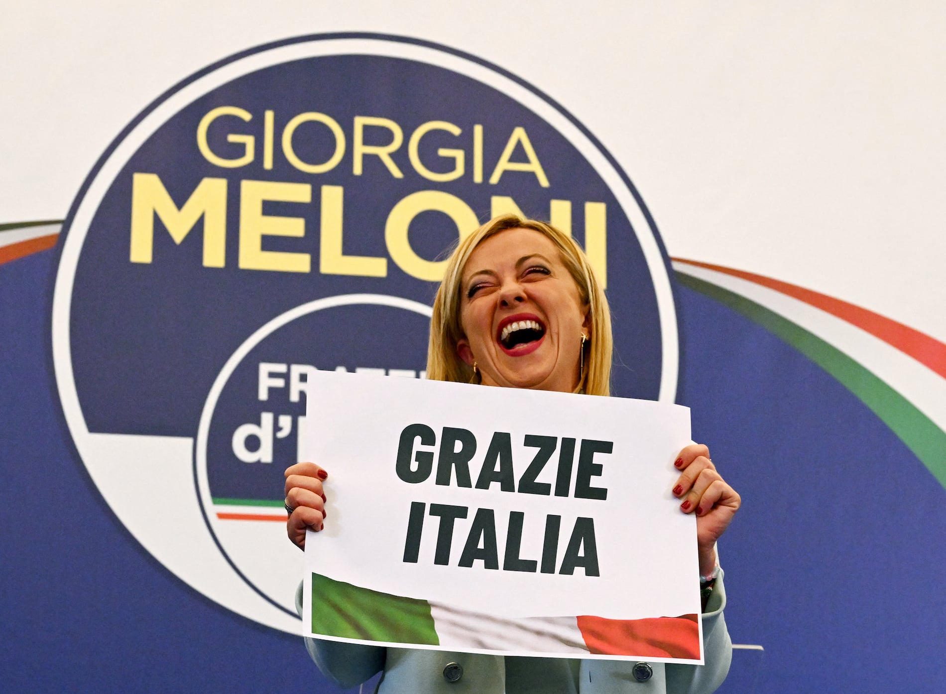 Giorgia Meloni en Italia | Extrema derecha aboga por una Europa “blanca, cristiana y contra derechos LGBT y migrantes”