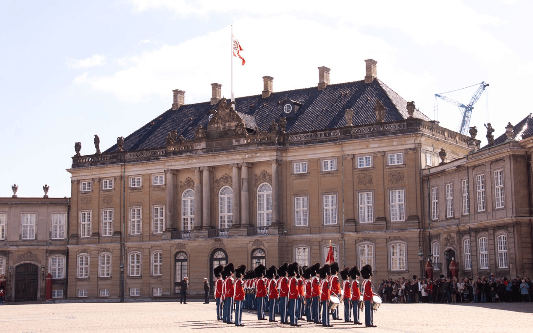 Reina Margarita II de Dinamarca retira el título principesco a cuatro de sus nietos