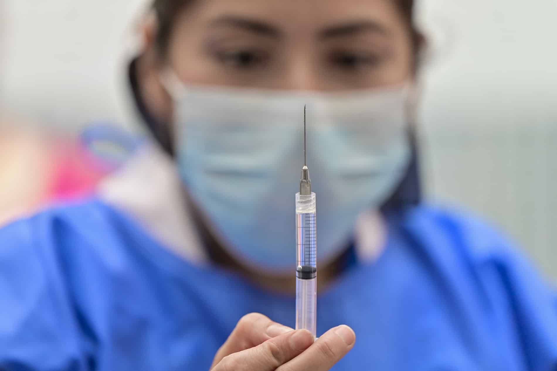 400.000 dosis de vacunas anticovid se vencieron, anuncia Gobierno
