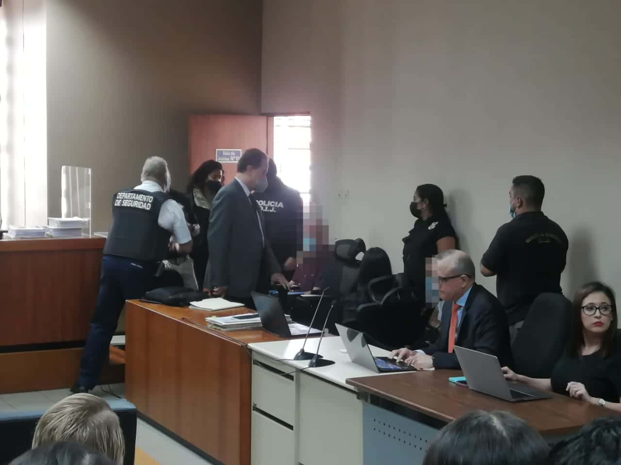 Juicio por homicidio de María Luisa Cedeño no inició; valorarán estado mental de uno de los imputados