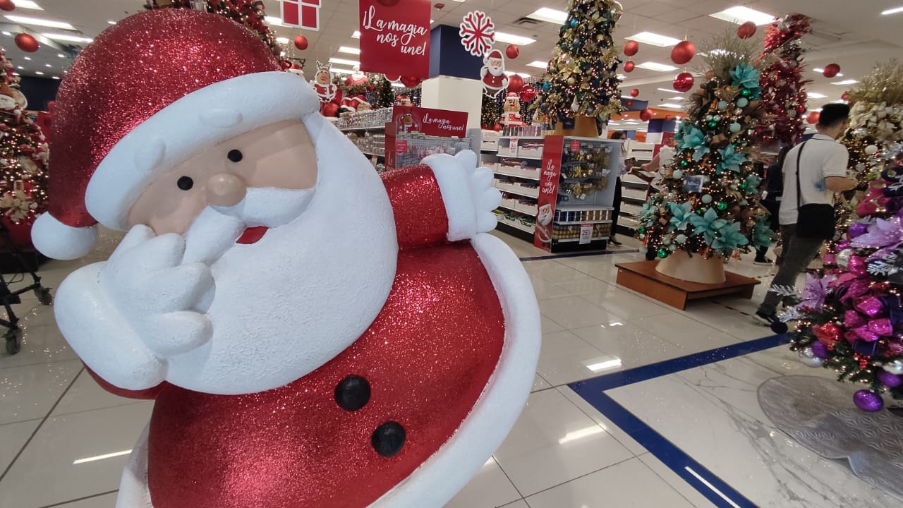Tiendas Universal inauguran la temporada navideña con sus nueve tendencias en decoración