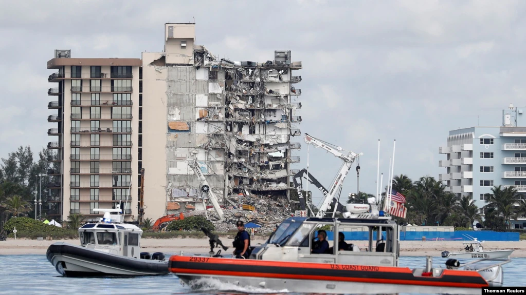 Evacuado edificio de condominios en Miami Beach cerca del que colapsó