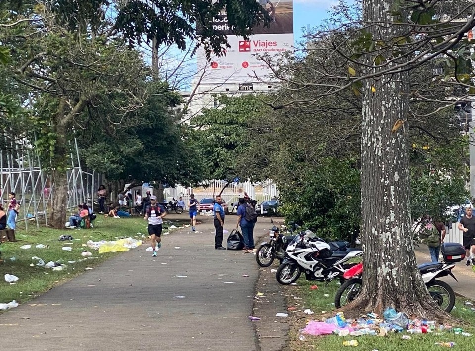 Conciertos de Daddy Yankee dejan impresionantes cantidades de basura en La Sabana