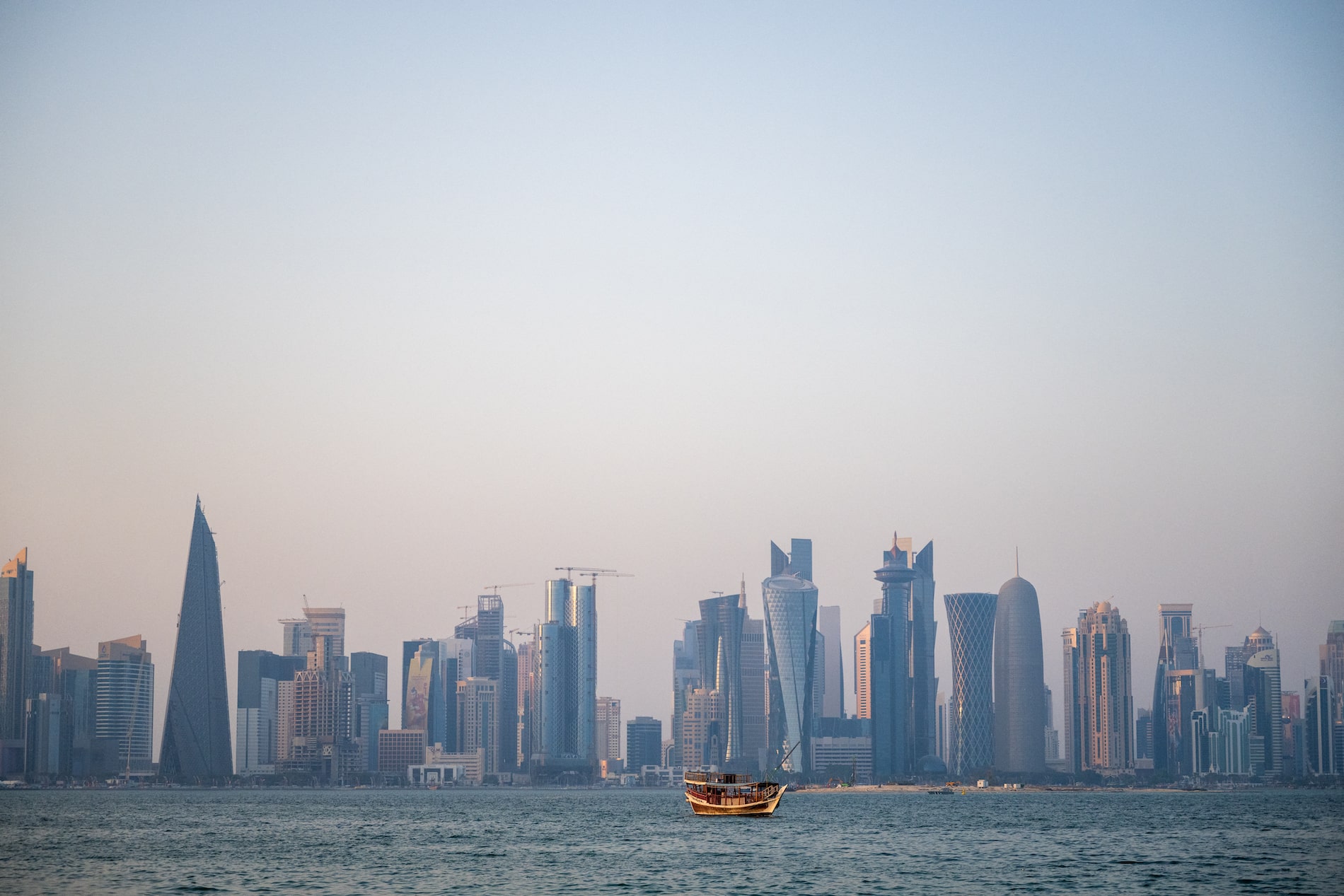 Catar pondrá fin antes del Mundial a test de covid para viajar al emirato