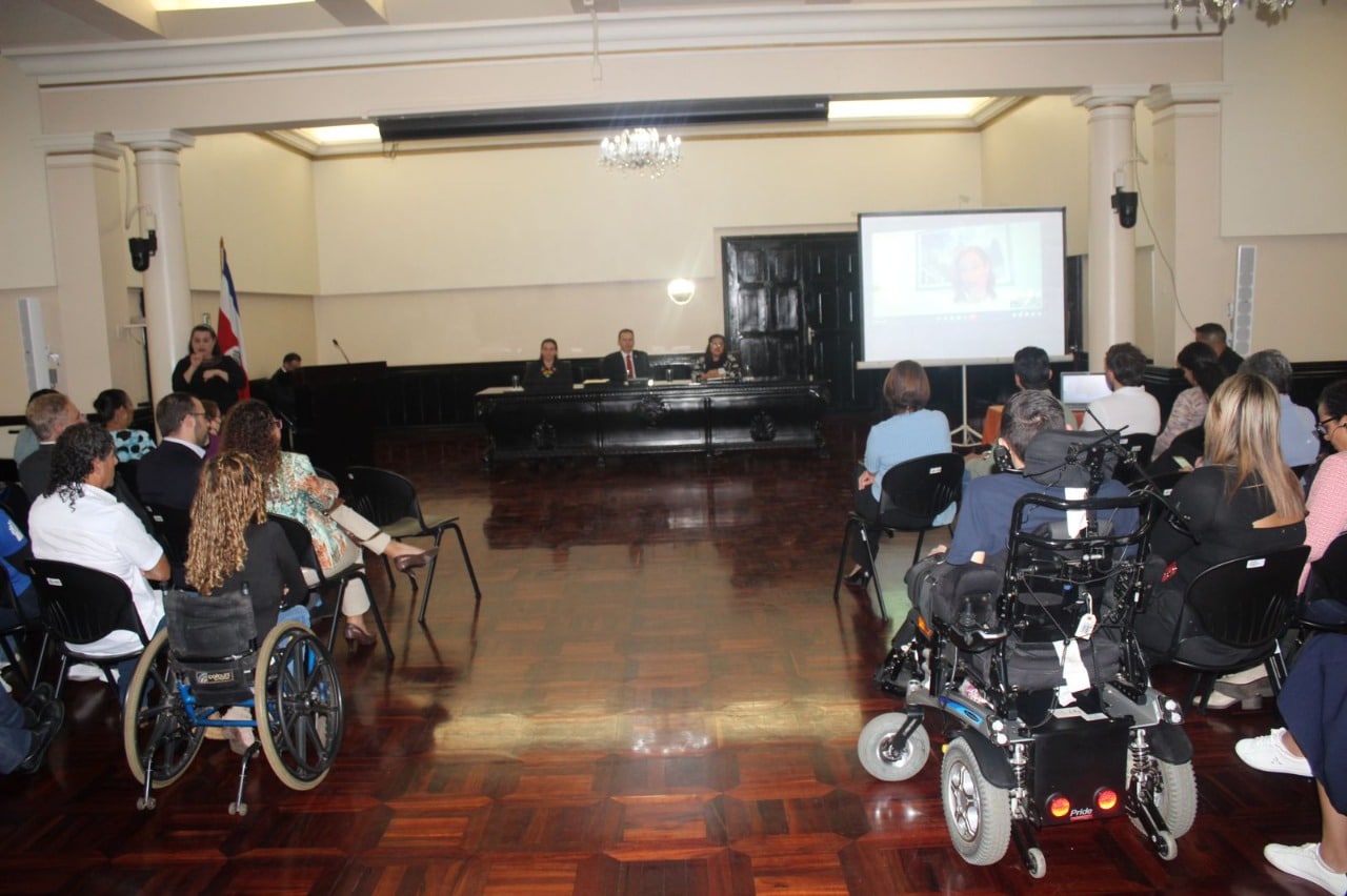 Presentan proyecto de ley para fomentar turismo para personas con discapacidad
