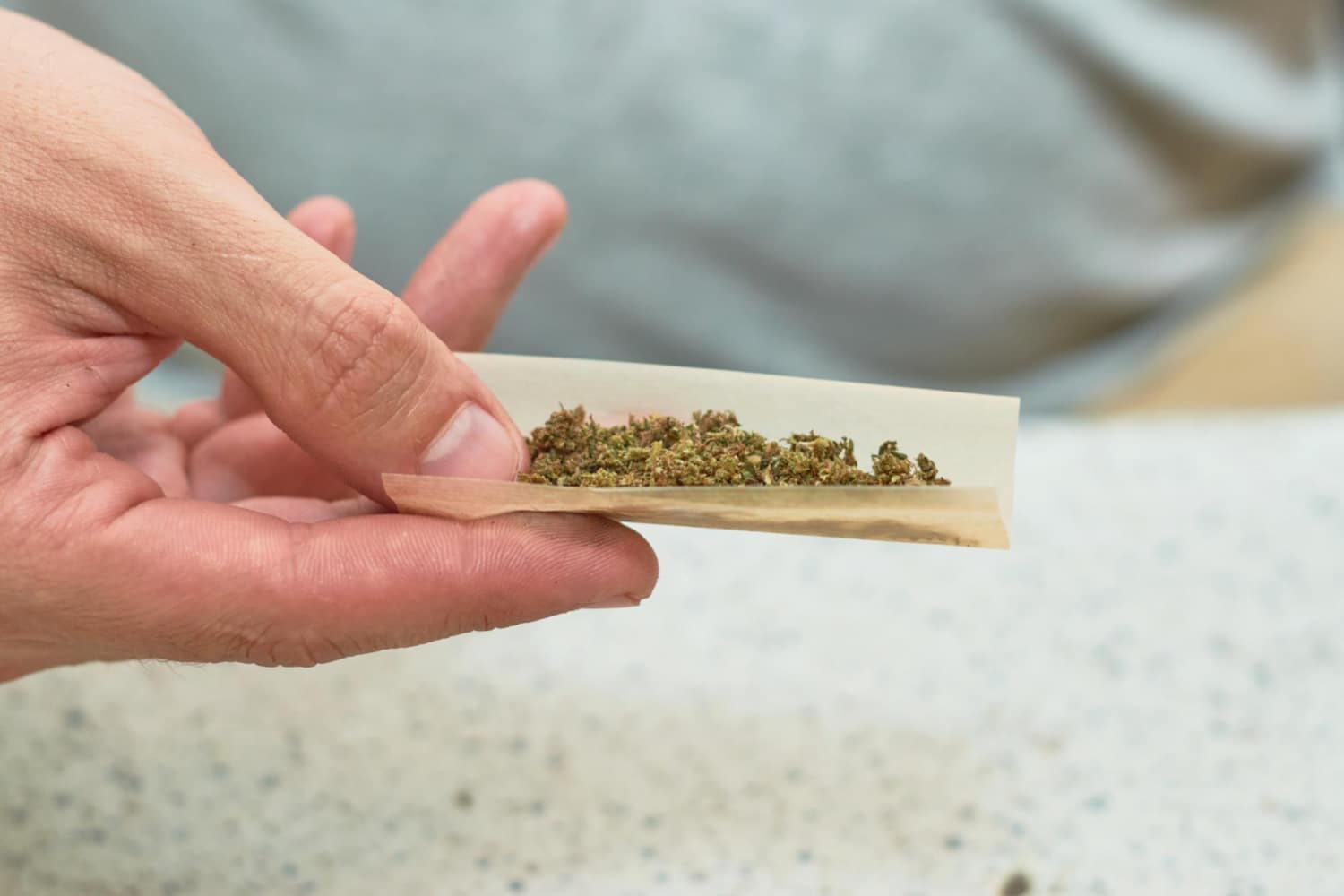 Diputado propulsor de proyecto para legalizar la marihuana de uso recreativo pedirá su convocatoria a extraordinarias