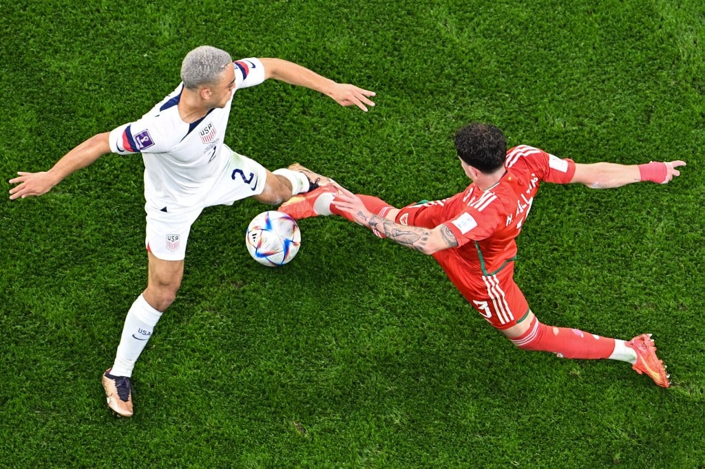 Gareth Bale y Gales salvaron el empate en su regreso al Mundial tras 64 años