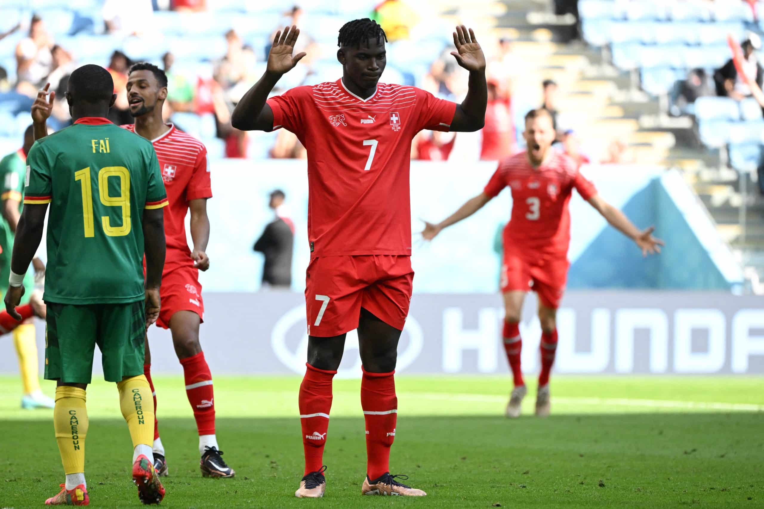 Suiza derrota a Camerún con el gol de un “camerunés”