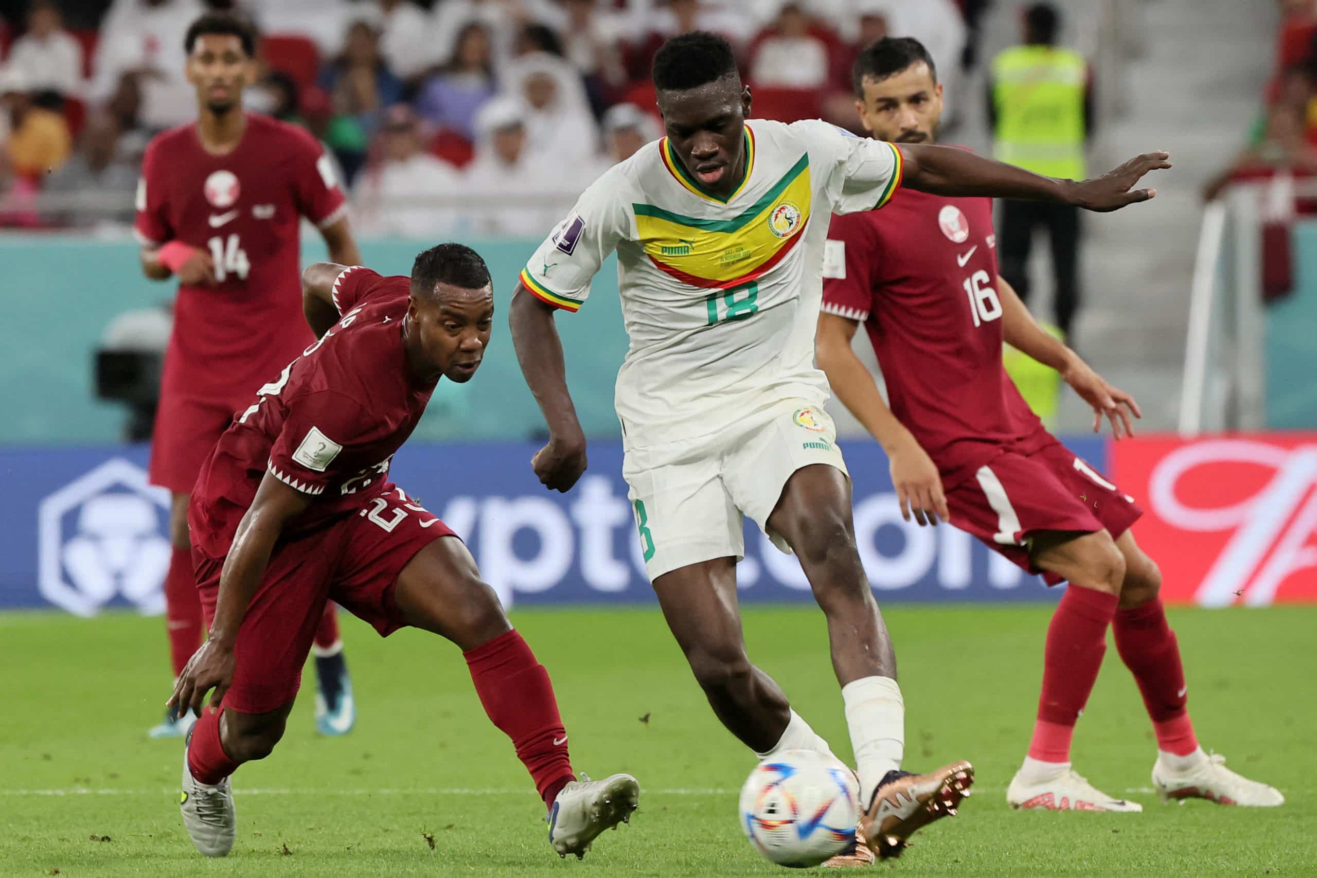 Catar 2022: Senegal despacha al anfitrión, que es el primer eliminado del Mundial