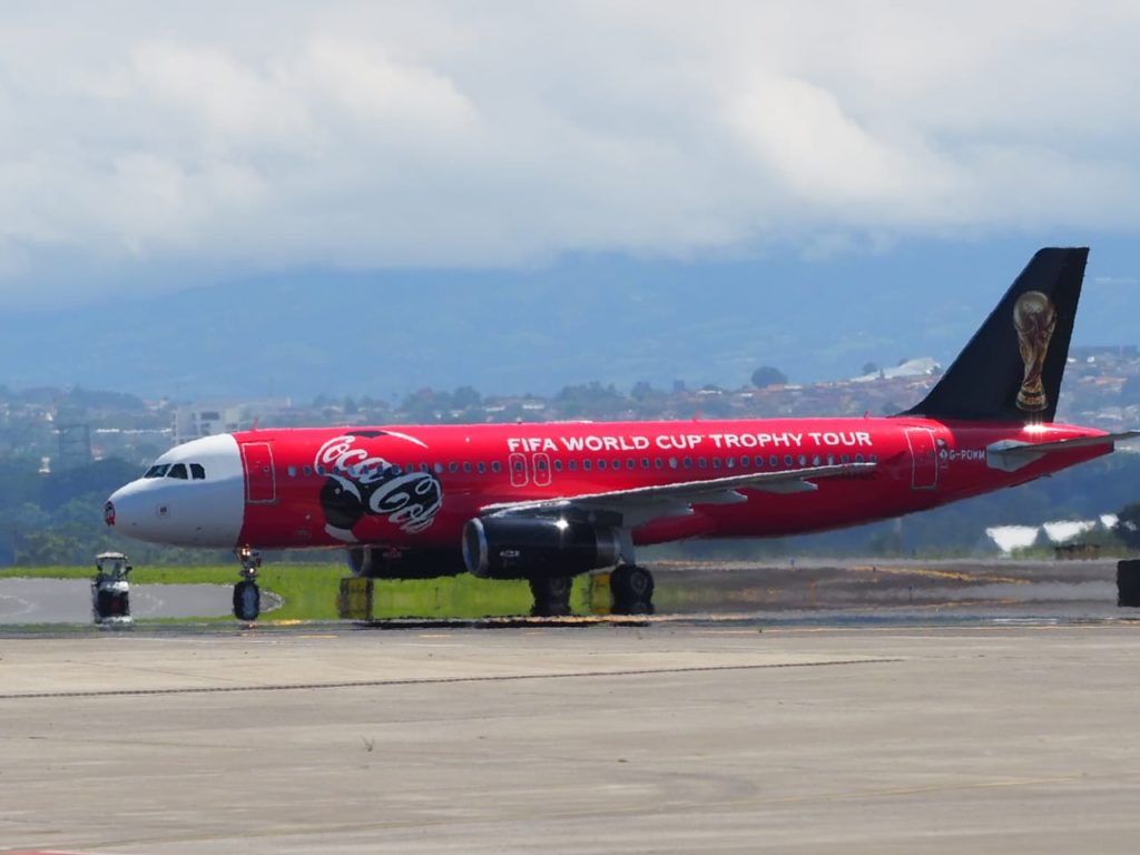 avión trofeo Copa del Mundo Costa Rica