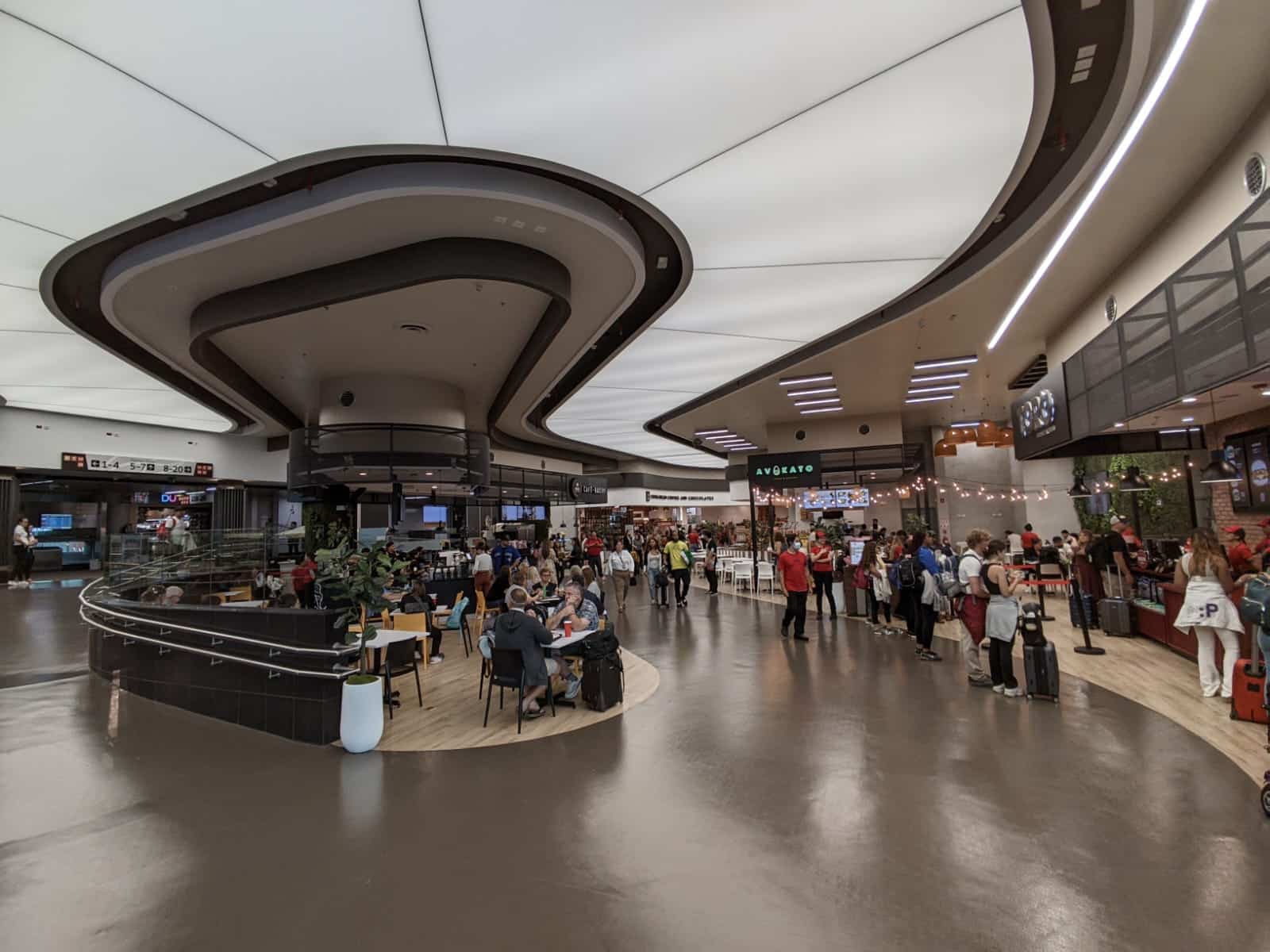 Aeropuerto Juan Santamaría amplía instalaciones, nuevo edificio permitió abrir 300 plazas