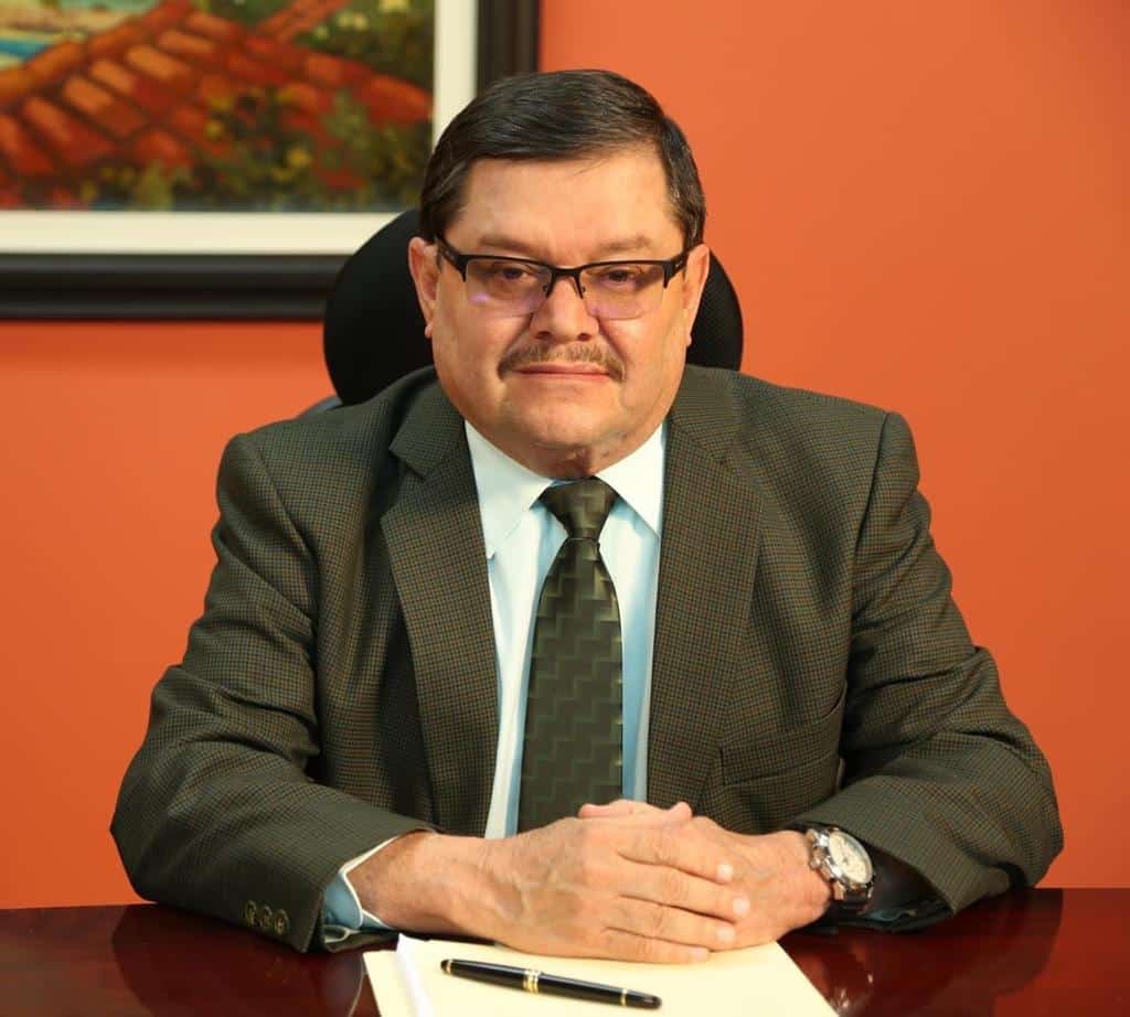 Roberto Cervantes, gerente general de la CCSS, se jubila desde este lunes