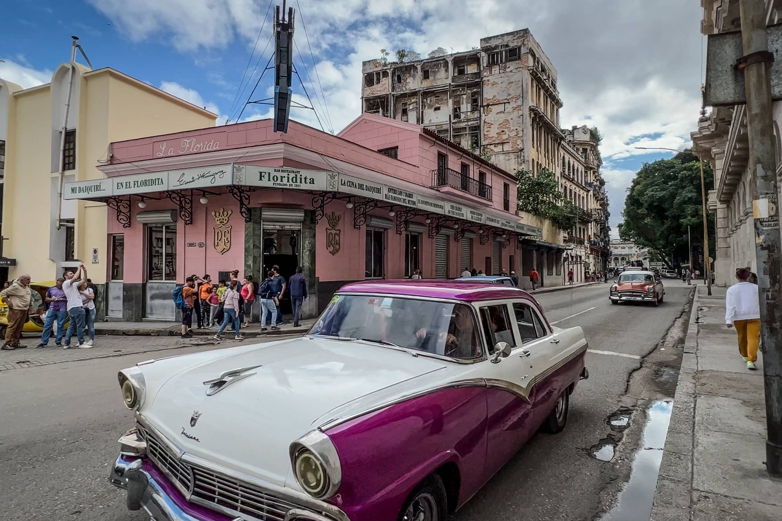 “La Floridita”, el famoso bar cubano que cumple 100 años y es la casa del Daiquirí