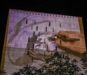 Galería| Así convirtieron a la Asamblea en un mural gigante para conmemorar la Abolición del Ejército
