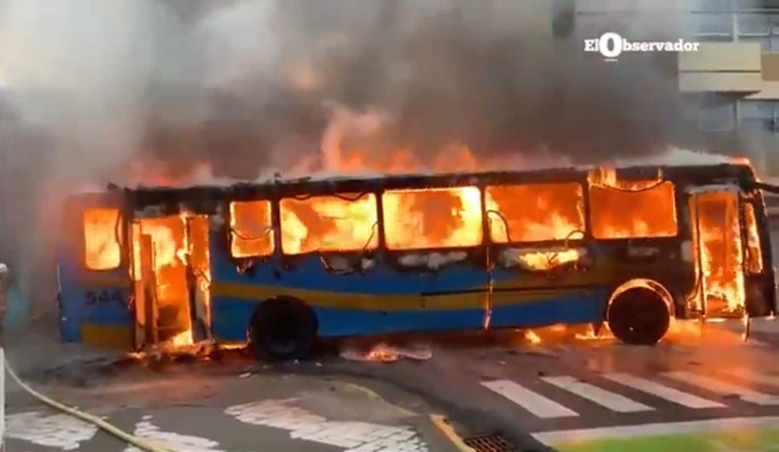 2,5 vehículos se queman por día en Costa Rica: datos reflejan alza de buses quemados en este 2023