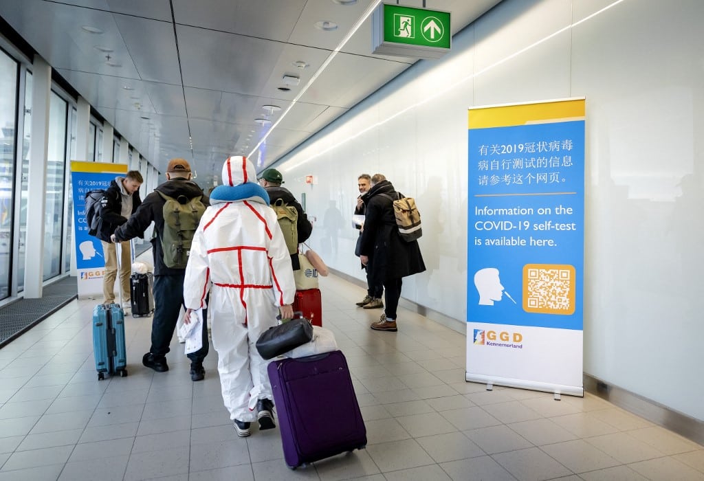 ¿Qué países imponen restricciones anticovid para viajeros de China?