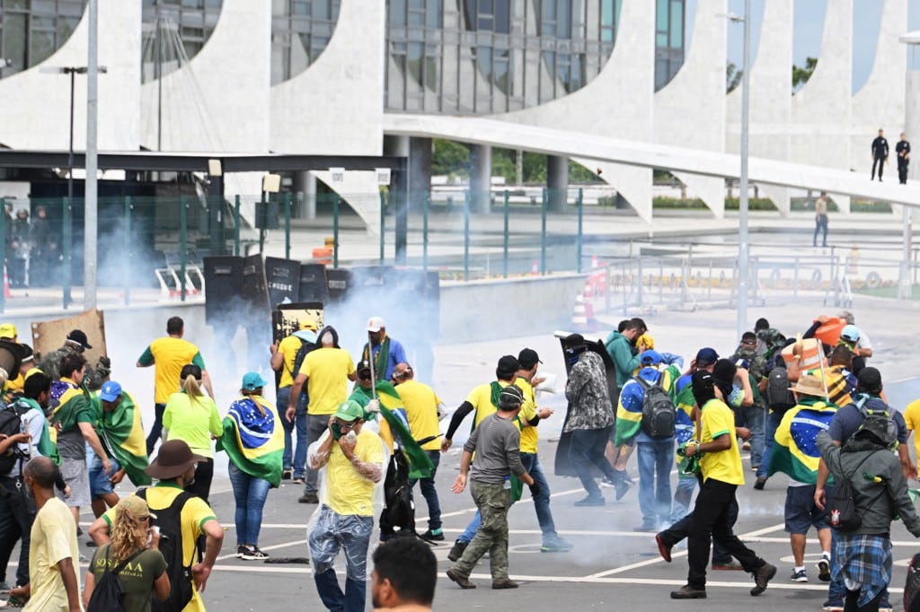 Simpatizantes de Bolsonaro invaden el Congreso, el Palacio Presidencial y la Corte Suprema de Brasil