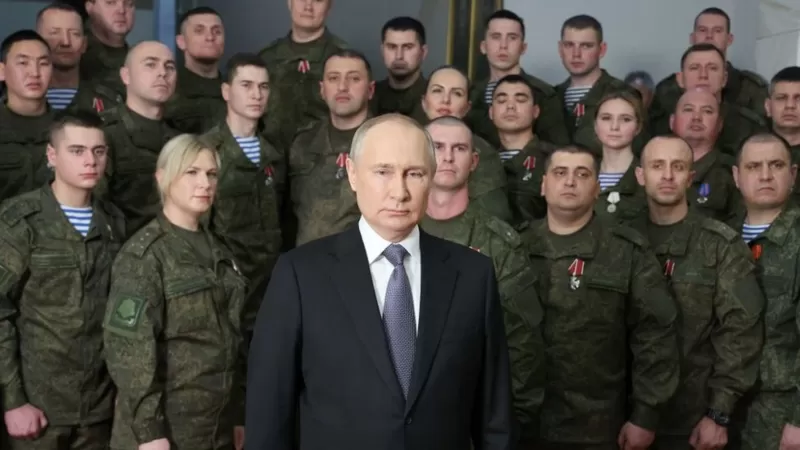“Nada fue normal”: la “desconcertante” bienvenida al Año Nuevo en la Rusia de Vladimir Putin