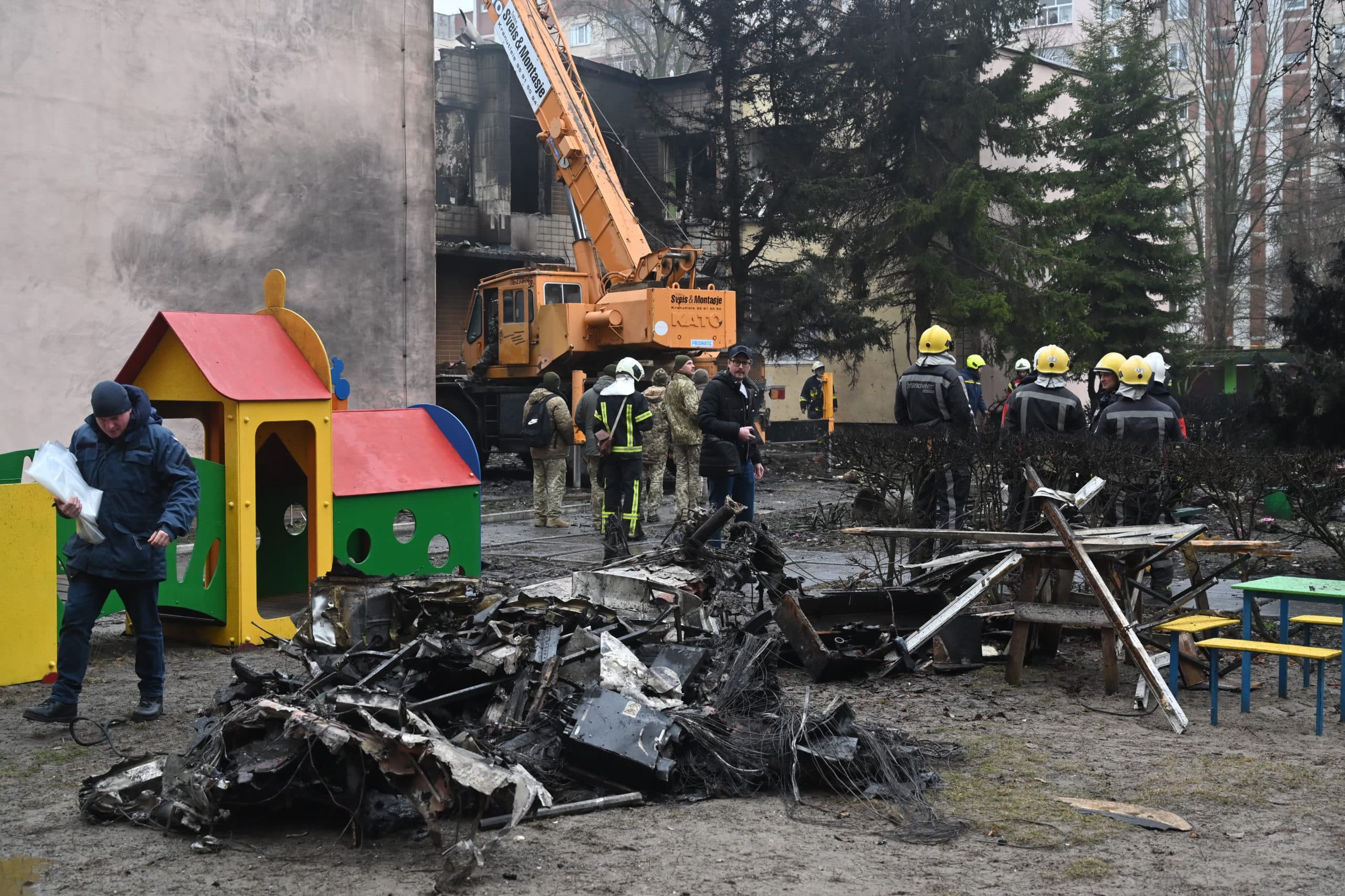 Ministro del Interior de Ucrania entre los 16 muertos en accidente de helicóptero