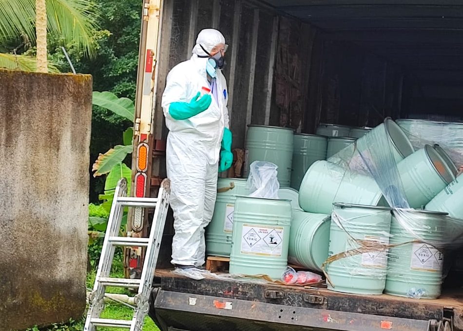 Ministerio de Seguridad reporta “histórico” decomiso de ocho toneladas de cianuro