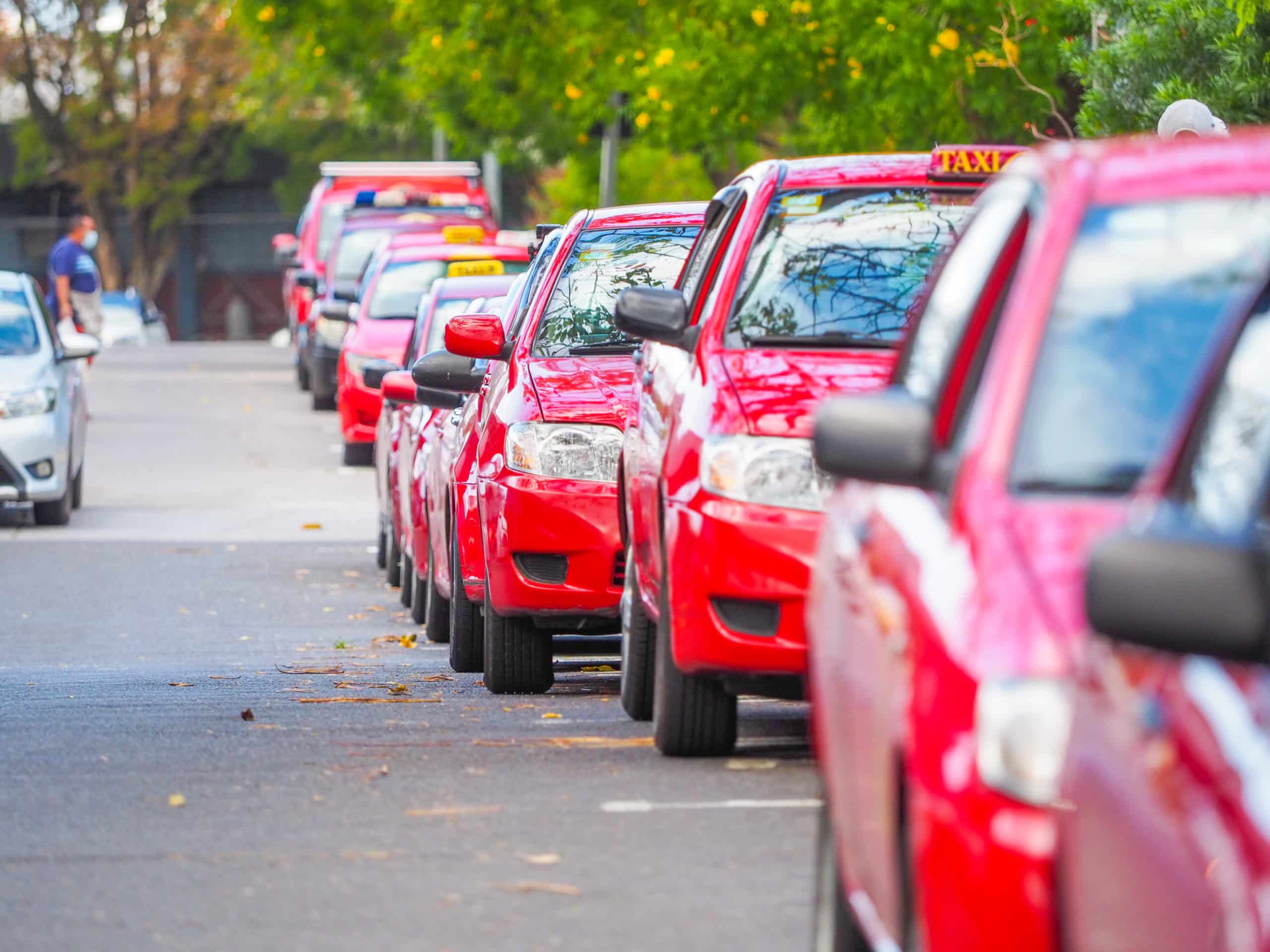 “Cada vez menos usuarios utilizan taxi,” concluye Aresep en reciente encuesta