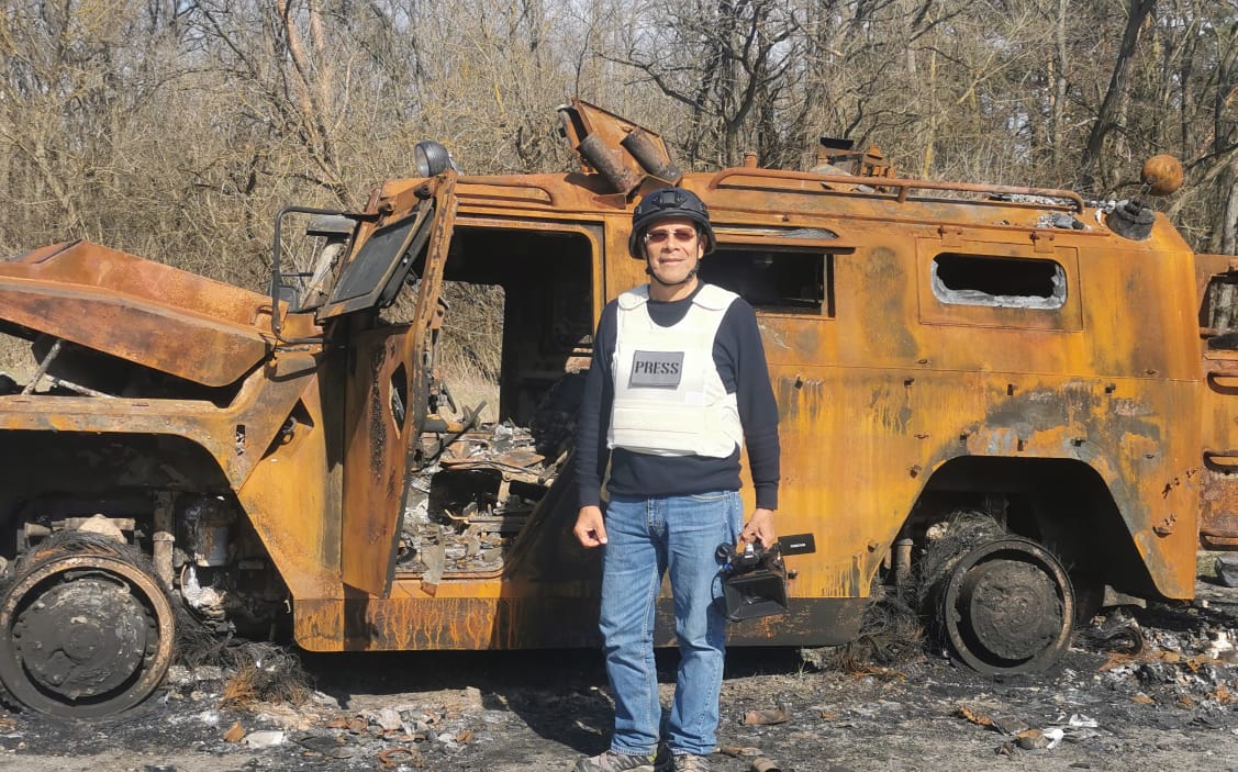 “Destrucción brutal y no se trata de mejorar la vida de nadie”: periodista relata 100 días cubriendo la guerra en Ucrania