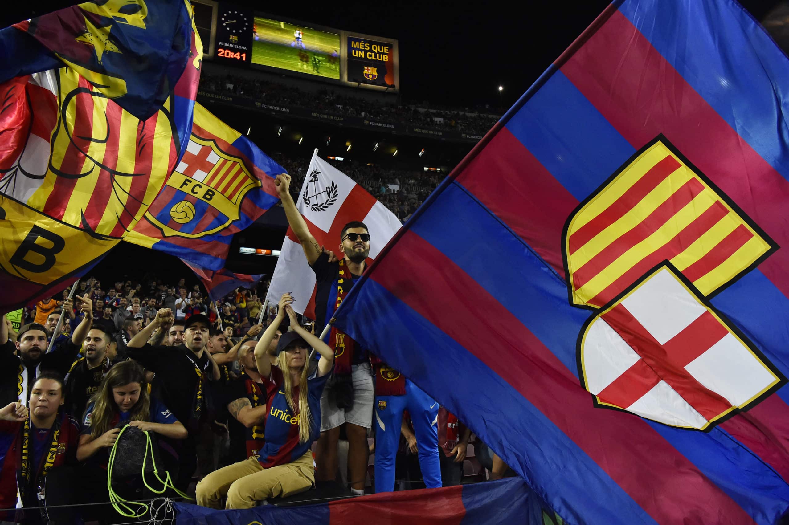 Barcelona FC habría pagado a dirigente de árbitros, investiga fiscalía española