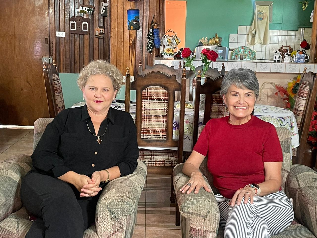 María Torres y Marcia Saborío inician grabaciones del regreso de ‘Caras Vemos’ en canal 7