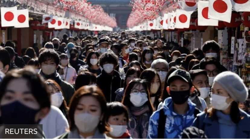 Por qué Japón tiene su mayor cantidad de muertes por covid con pandemia bajo control