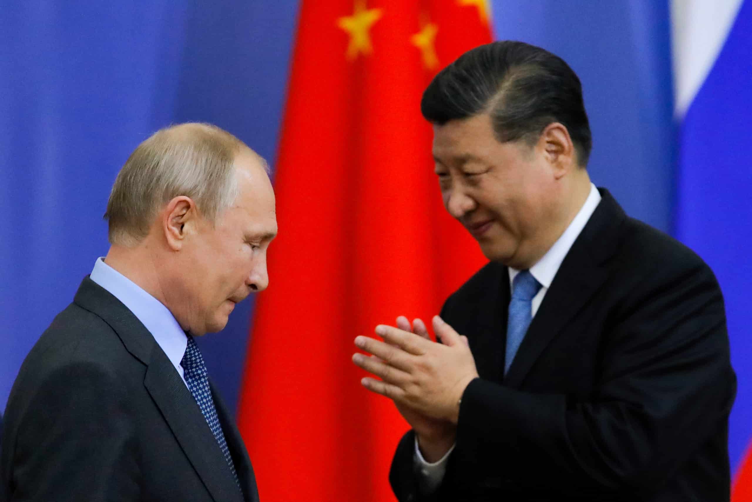 Rusia y China discuten el plan de paz de Xi Jinping para Ucrania