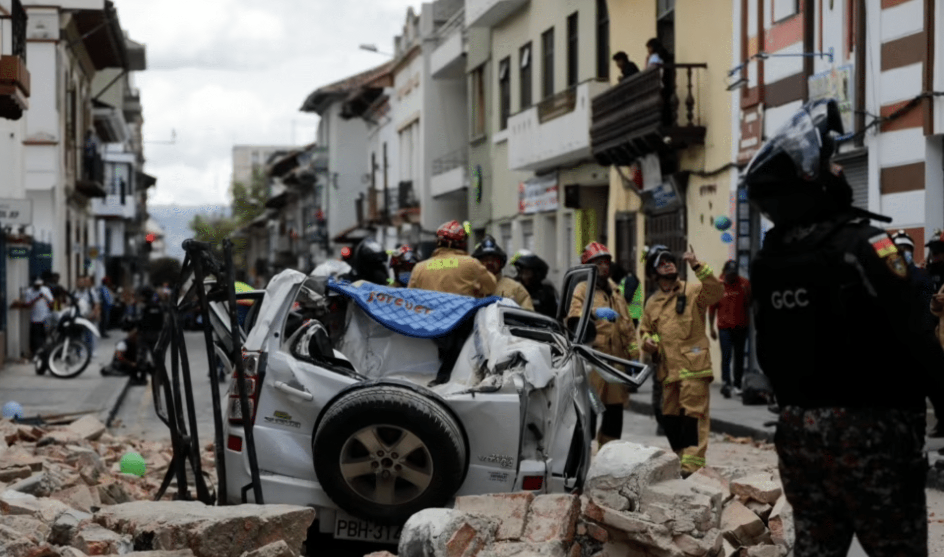 Sismo de magnitud 6,7 en Ecuador deja varios muertos y heridos