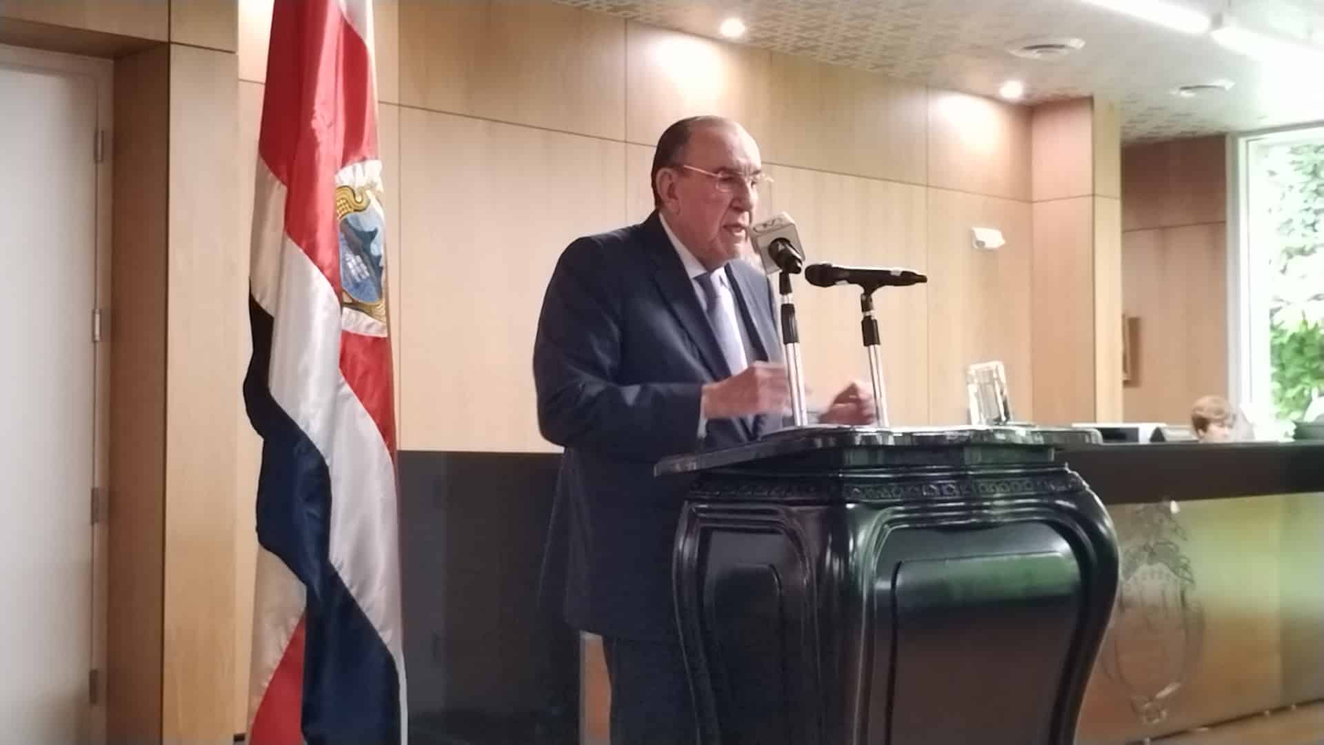Presidente legislativo convoca a jerarcas para definir proyectos urgentes en seguridad; Chaves estará ausente