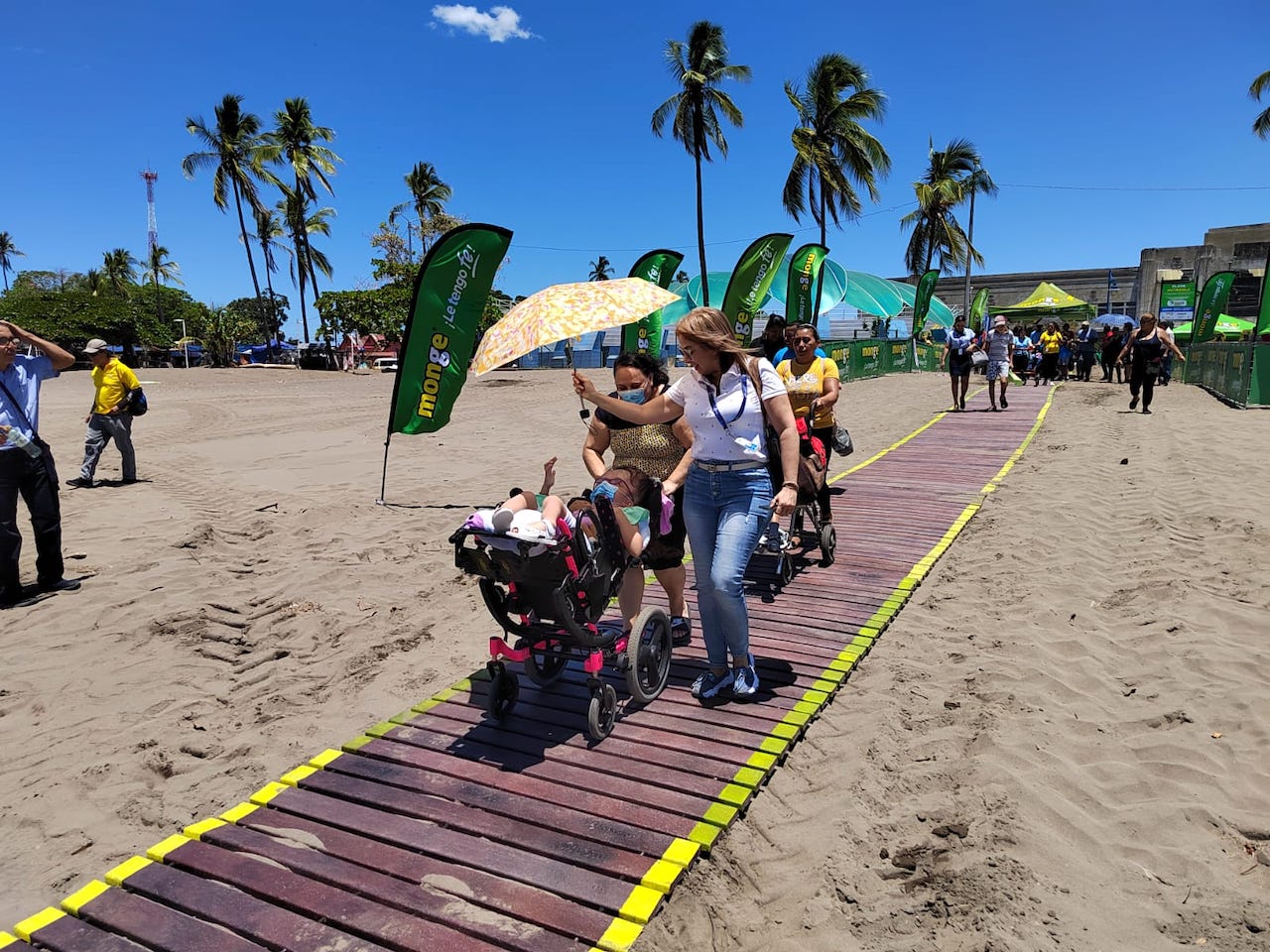 Puntarenas amplía su playa accesible para personas con discapacidad y adultos mayores