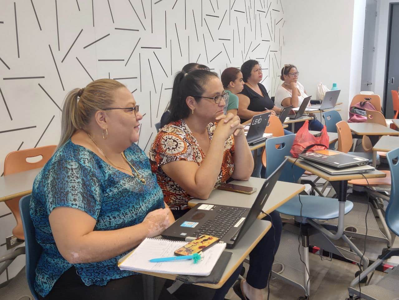 50 mujeres con formación técnica buscan trabajo; ellas recibieron apoyo de profesores de LEAD University