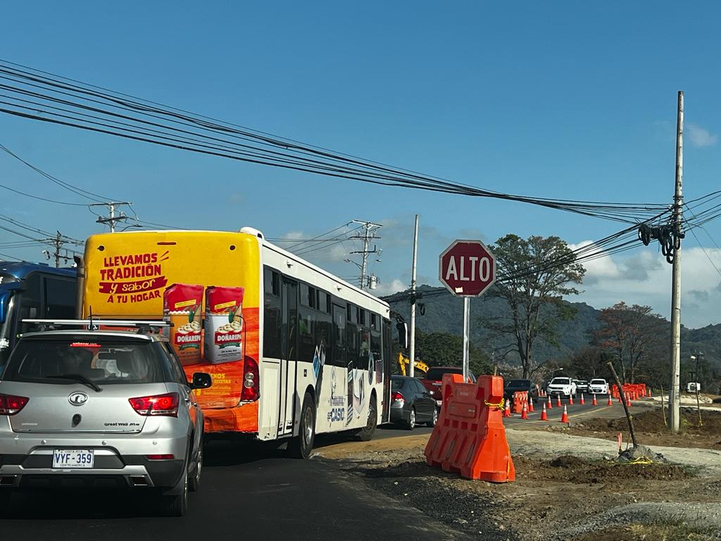 Anuncian cambios en los recorridos de buses por los trabajos en La Galera