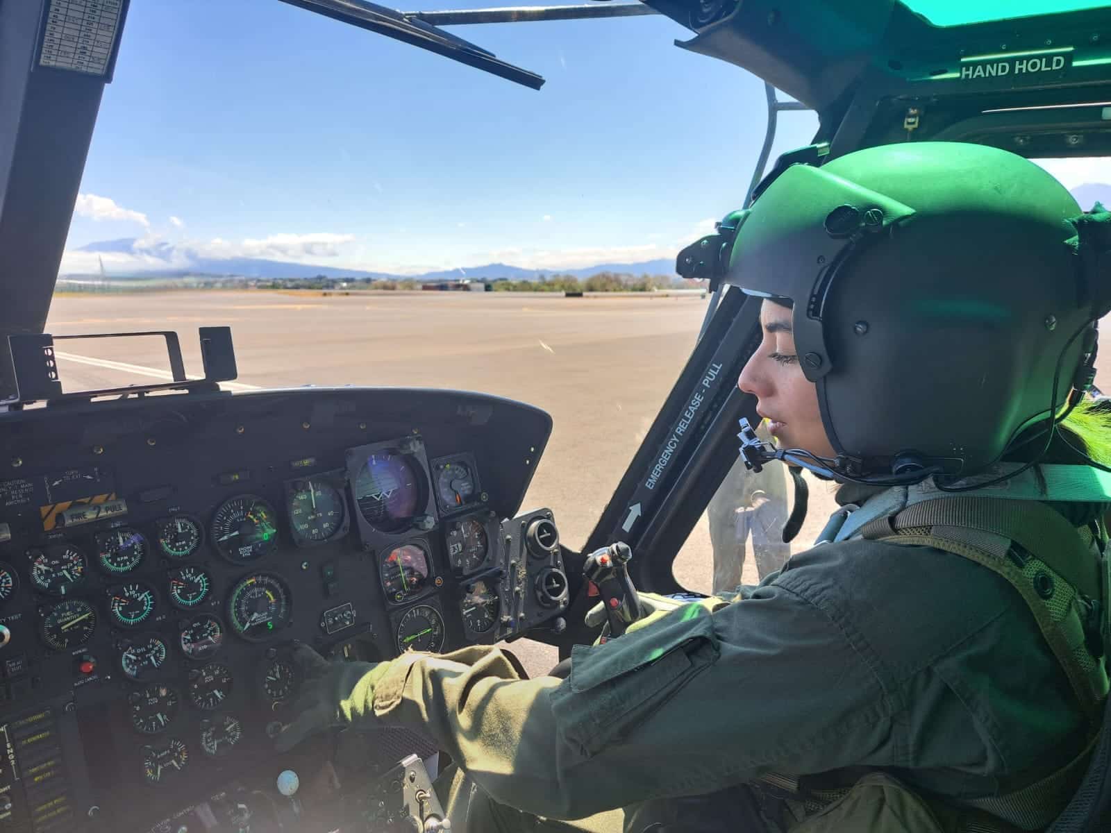 Costa Rica tiene su primera capitana de helicóptero especializado de Vigilancia Aérea